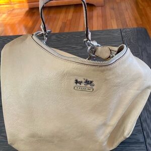 Cream Coach shoulder/crossbody